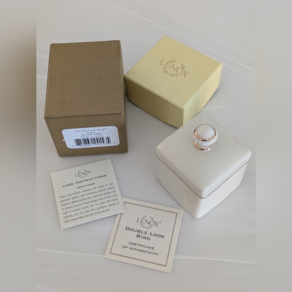 Lenox Silver Ring with White Center Stone - Picture 3 of 8